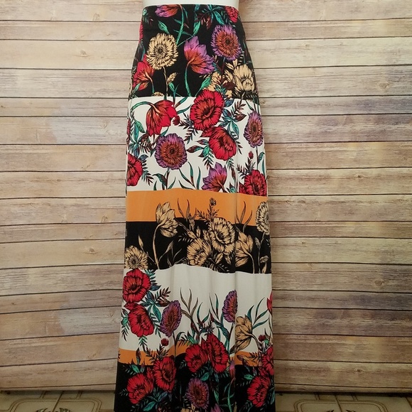 ECI Dresses & Skirts - NWT ECI NY Floral Maxi Skirt Size L